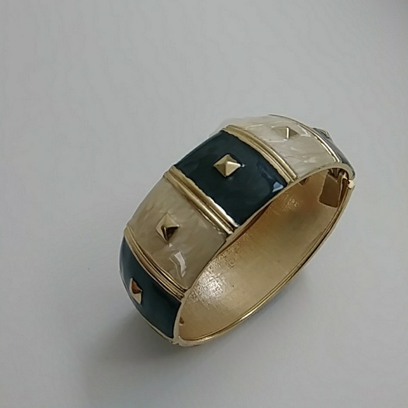 Jewelry - Gold Tone Enamel Bracelet